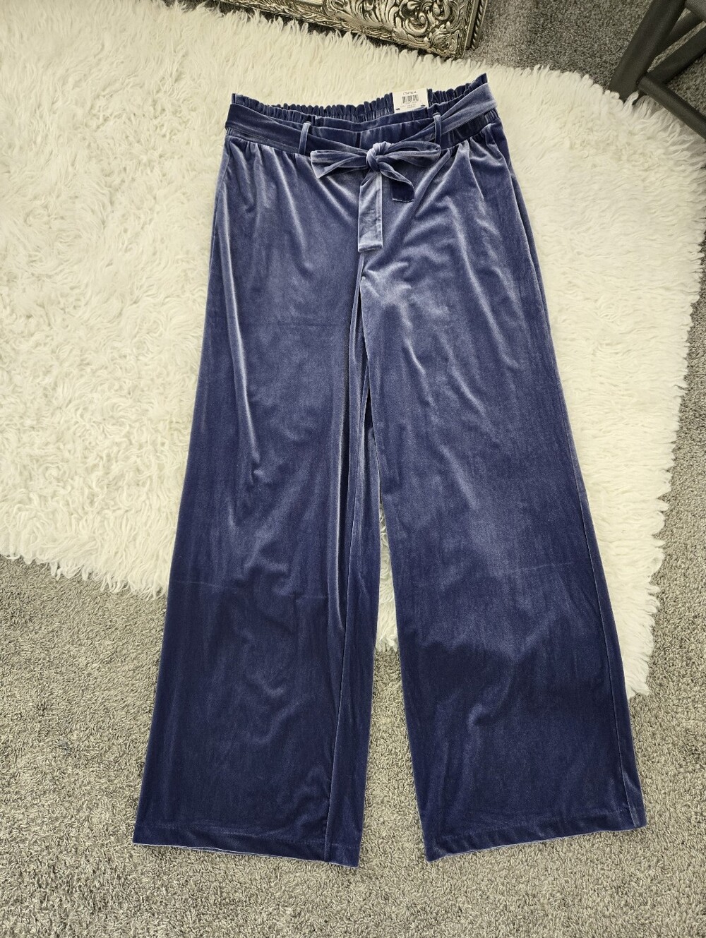 I.N.C. Wide-Leg Paperbag Velvet Pants in Ethereal Blue. Size Medium. New